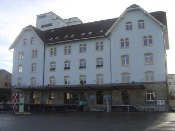 Buero und Geschaeftsgebaeude in Baar, Schweiz